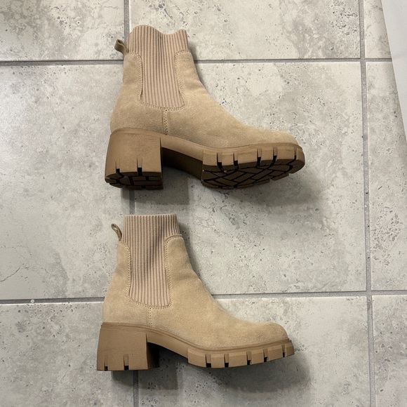 Steve Madden - Tan Ankle Boots - Picture 1 of 8